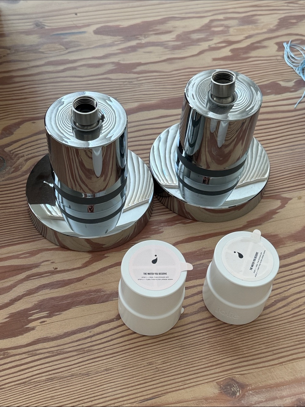 2 Jolie shower filters and 2 extra filters